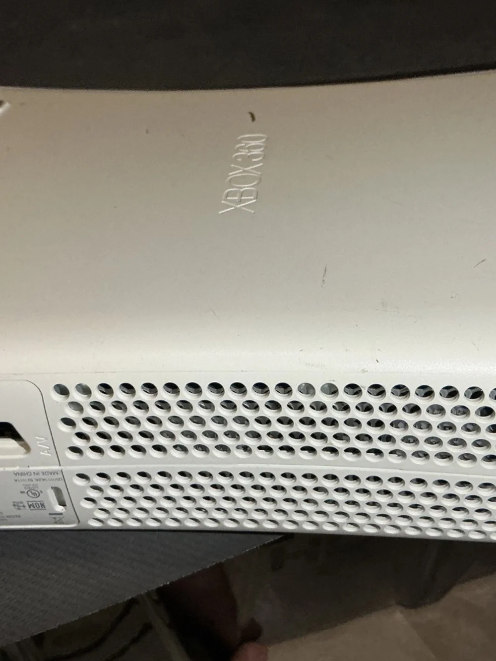 Microsoft Xbox 360 White HDMI Console for Parts or Repair Does Not Read Disc